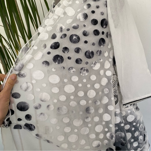 AVALINK Women's Lightweight White Black Dots Cardigan Size M - Picture 12 of 13